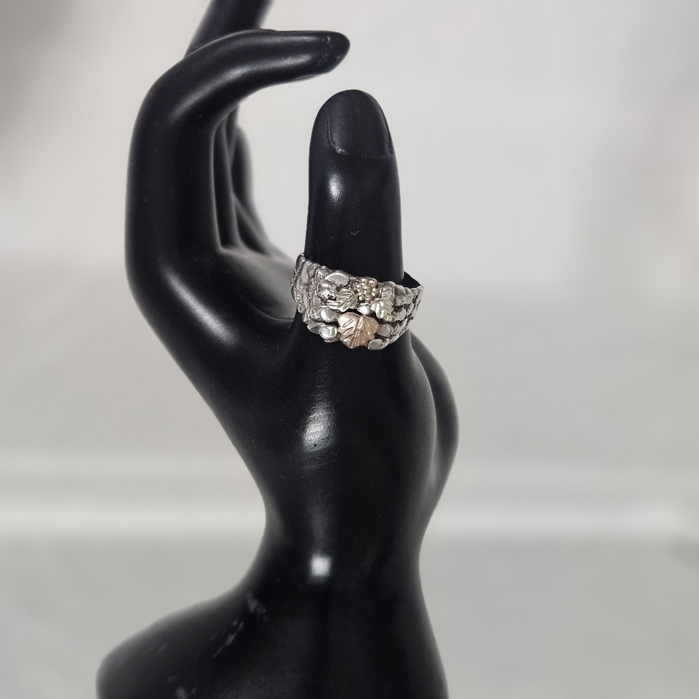 Vintage Black Hills Silver Grape Leaf Ring